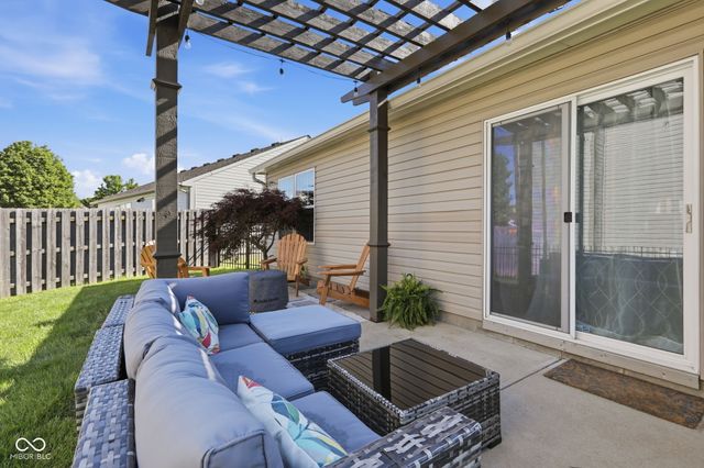 2100 Liberty Way Drive, Greenwood, IN 46143