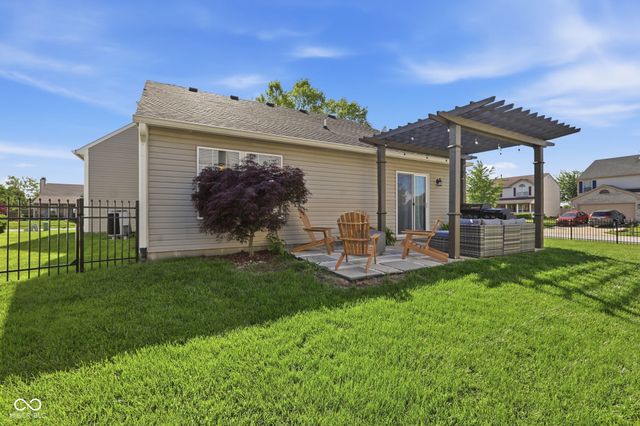 2100 Liberty Way Drive, Greenwood, IN 46143