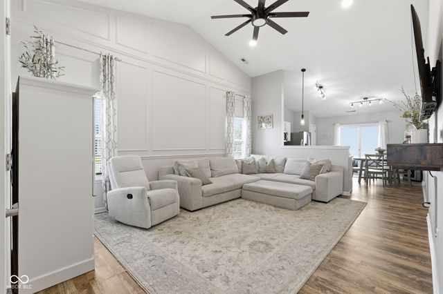 2100 Liberty Way Drive, Greenwood, IN 46143