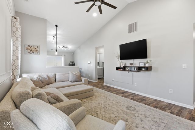 2100 Liberty Way Drive, Greenwood, IN 46143