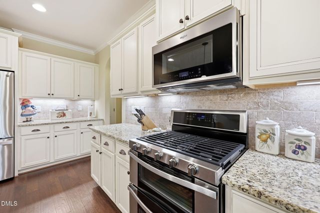 556 Rockport Drive, Clayton, NC 27527
