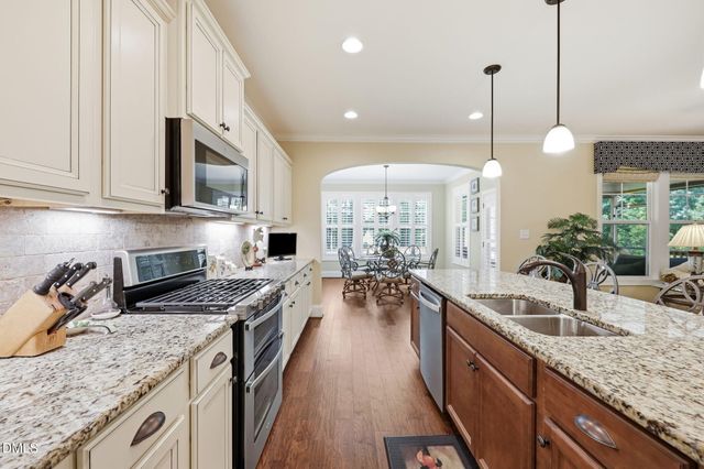 556 Rockport Drive, Clayton, NC 27527