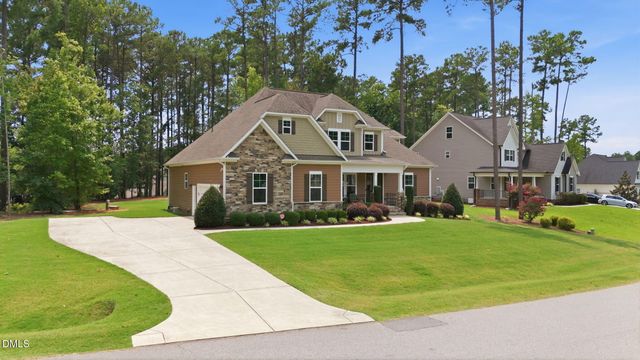 556 Rockport Drive, Clayton, NC 27527