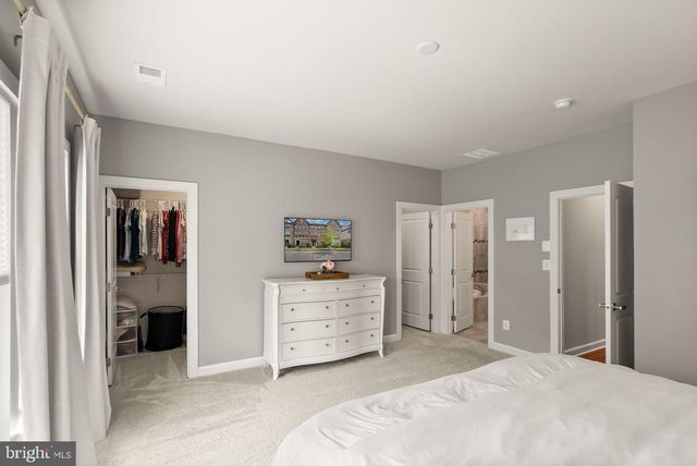 22286 FOUNDATION DR, Ashburn, VA 20148