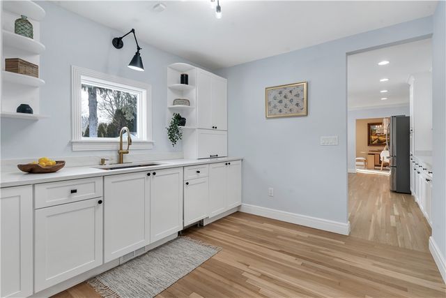 275 Meshanticut Valley Parkway, Cranston, RI 02920