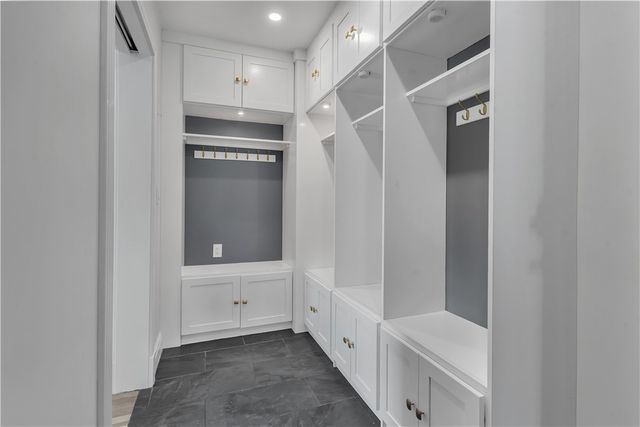 275 Meshanticut Valley Parkway, Cranston, RI 02920