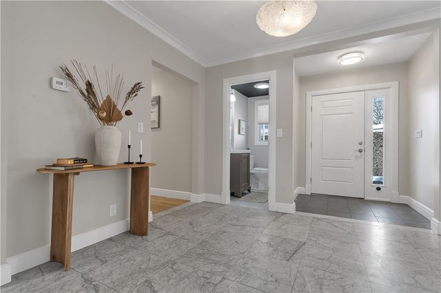 275 Meshanticut Valley Parkway, Cranston, RI 02920