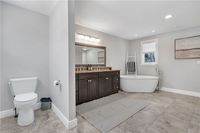 275 Meshanticut Valley Parkway, Cranston, RI 02920