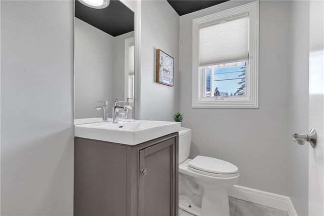 275 Meshanticut Valley Parkway, Cranston, RI 02920