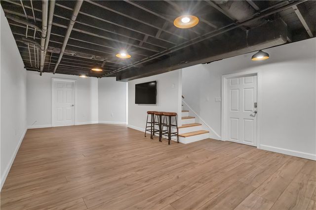 275 Meshanticut Valley Parkway, Cranston, RI 02920