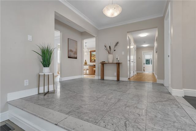 275 Meshanticut Valley Parkway, Cranston, RI 02920