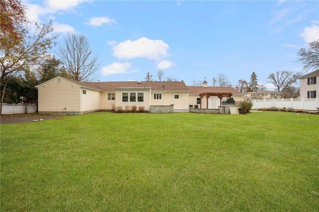 275 Meshanticut Valley Parkway, Cranston, RI 02920