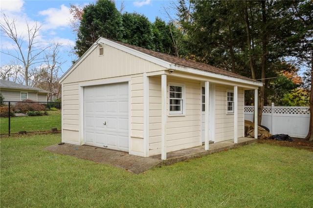 275 Meshanticut Valley Parkway, Cranston, RI 02920