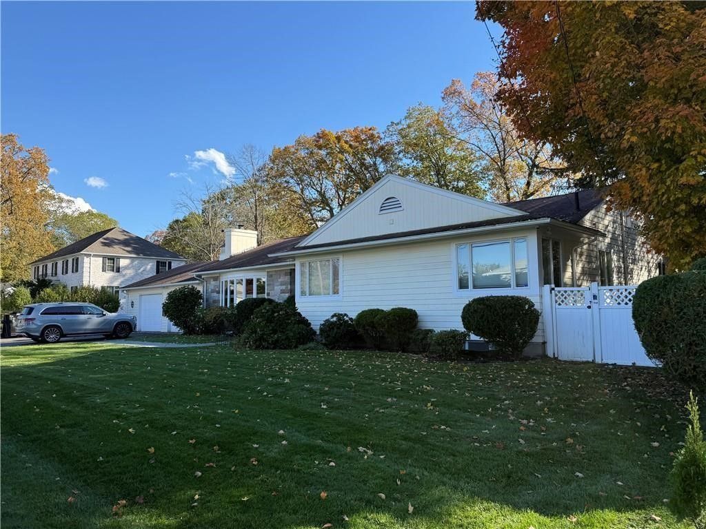 275 Meshanticut Valley Parkway, Cranston, RI 02920