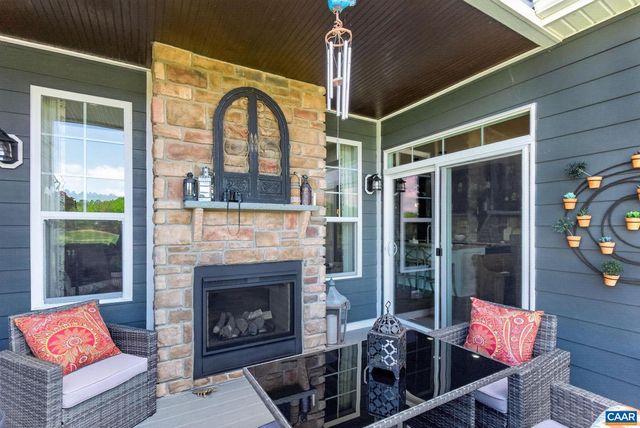 93 LAKEVIEW CT, Zion Crossroads, VA 22952