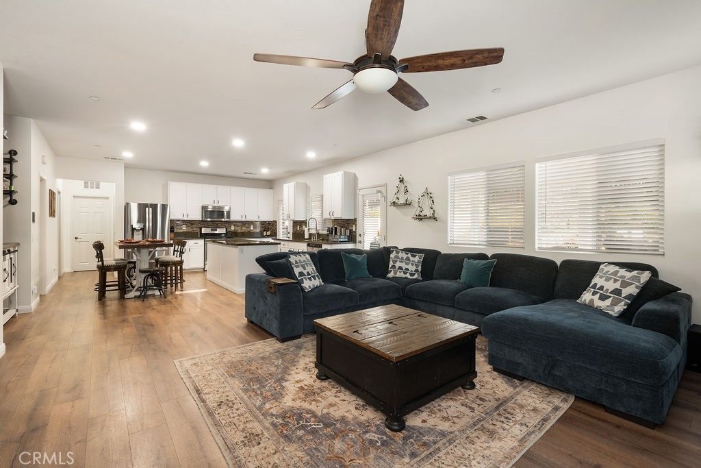 Image 16 of property listing at 36625 Straightaway, Beaumont, CA 92223