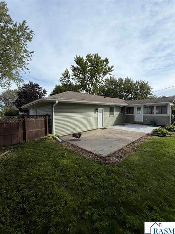 145 Rita Road, Mankato, MN 56001