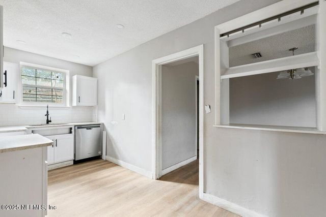 3135 SOUTEL Drive, Jacksonville, FL 32208