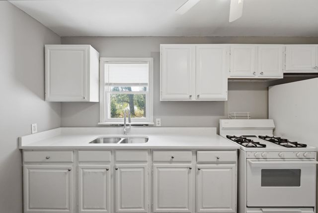 1715 S Saint Paul St, Wichita, KS 67213