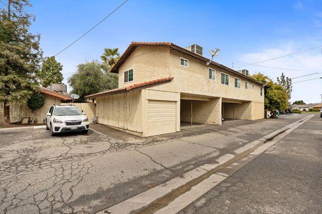 1063 Pierce Drive, Clovis, CA 93612