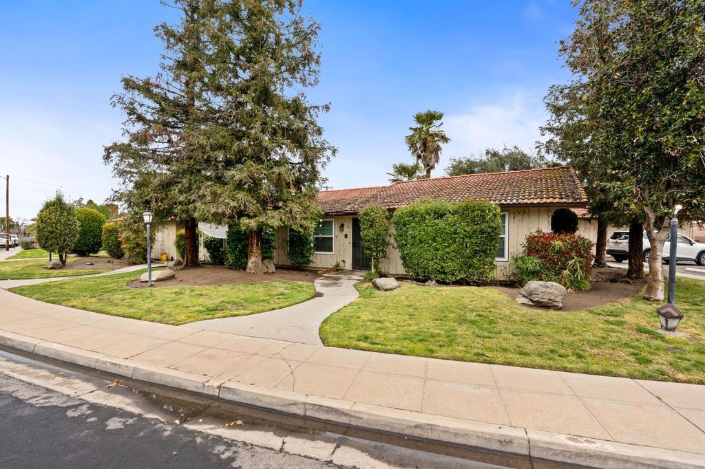 1063 Pierce Drive, Clovis, CA 93612