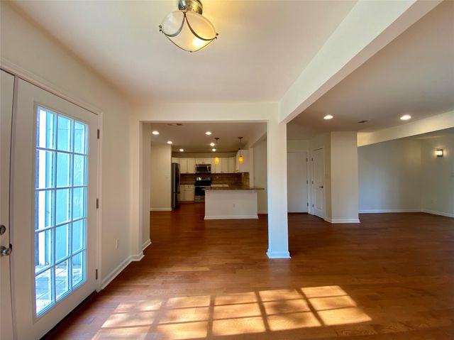 2003 Patton LN, Austin, TX 78723