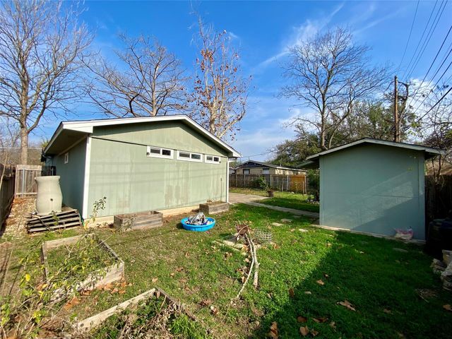 2003 Patton LN, Austin, TX 78723