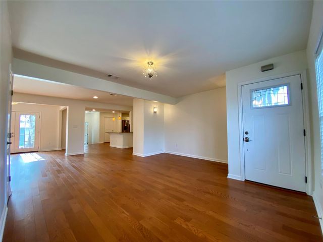 2003 Patton LN, Austin, TX 78723