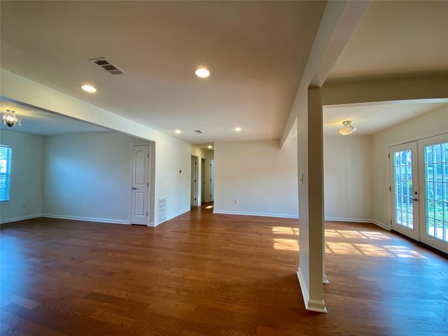 2003 Patton LN, Austin, TX 78723