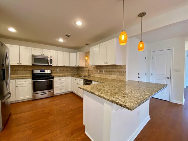 2003 Patton LN, Austin, TX 78723