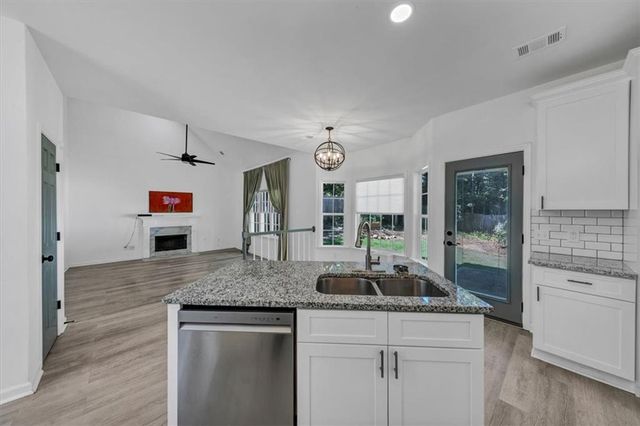 565 Fortune Ridge Road, Stone Mountain, GA 30087
