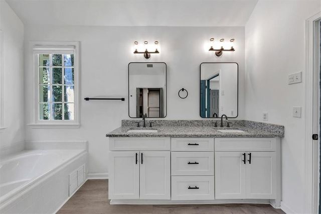 565 Fortune Ridge Road, Stone Mountain, GA 30087