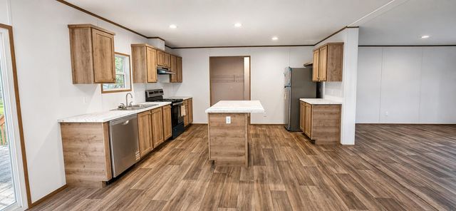 1284 Pocahontas Circle, Manning, SC 29102