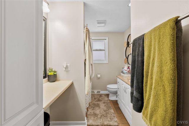 7998 Trina Circle, Clay, NY 13041