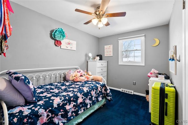 7998 Trina Circle, Clay, NY 13041