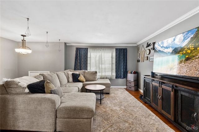 7998 Trina Circle, Clay, NY 13041