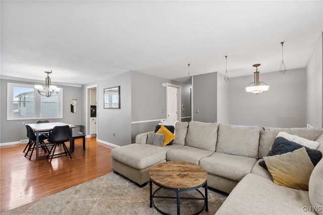 7998 Trina Circle, Clay, NY 13041