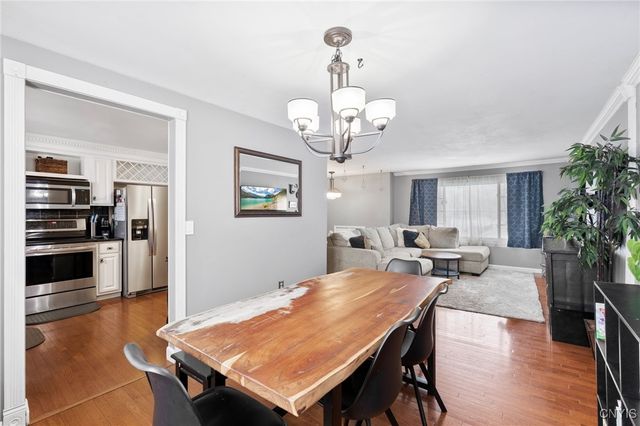 7998 Trina Circle, Clay, NY 13041