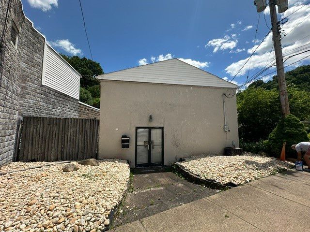 454 W 8th Ave, West Homestead, PA 15120