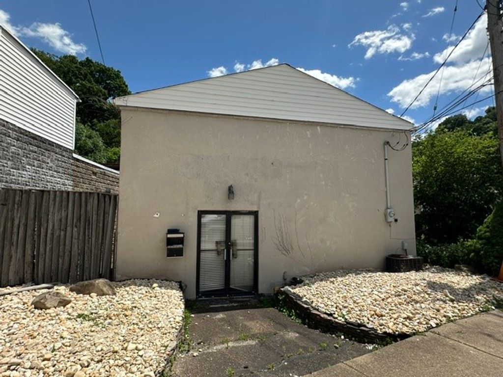 454 W 8th Ave, West Homestead, PA 15120