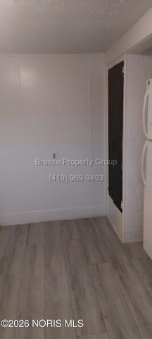 1215 Woodstock Avenue, Toledo, OH 43607