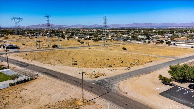 9751 Pyrite Avenue, Hesperia, CA 92345