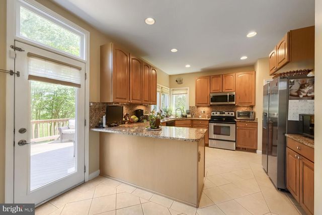 17 STABLEMERE CT, Baltimore, MD 21209