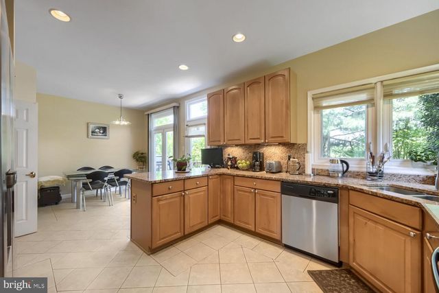 17 STABLEMERE CT, Baltimore, MD 21209