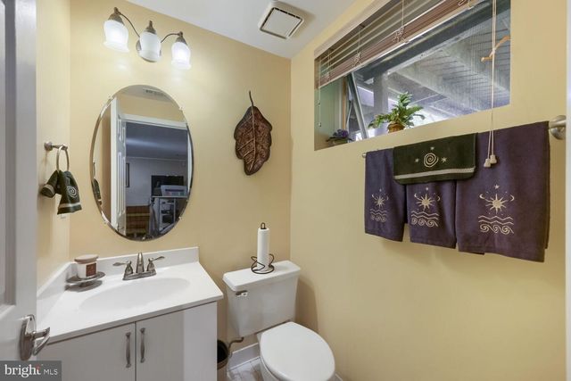 17 STABLEMERE CT, Baltimore, MD 21209