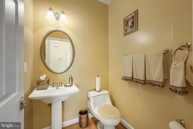 17 STABLEMERE CT, Baltimore, MD 21209