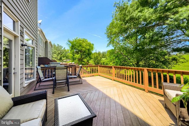 17 STABLEMERE CT, Baltimore, MD 21209