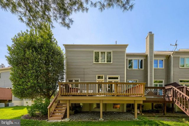 17 STABLEMERE CT, Baltimore, MD 21209