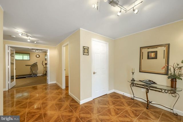 17 STABLEMERE CT, Baltimore, MD 21209