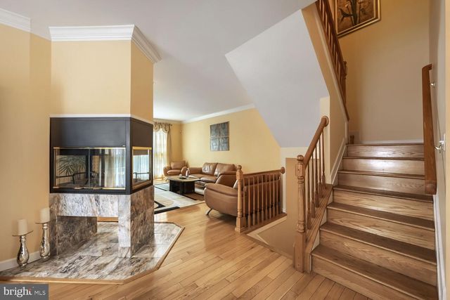 17 STABLEMERE CT, Baltimore, MD 21209